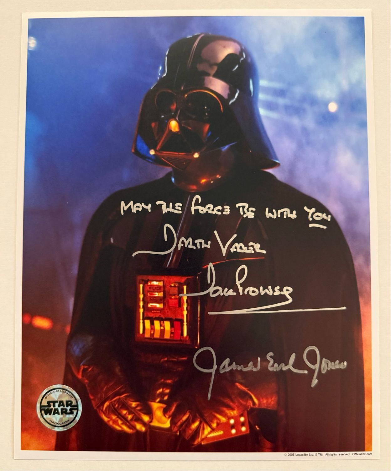 DARTH VADER 8X10 PHOTO SIGNED BY DAVE PROWSE AND JAMES EARL JONES
