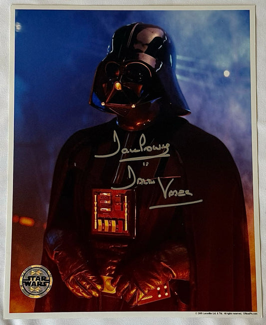 DARTH VADER 8X10 PHOTO SIGNED BY DAVE PROWSE