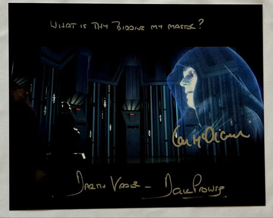DARTH VADER 8X10 PHOTO SIGNED BY DAVE PROWSE AND IAN MACDIARMID