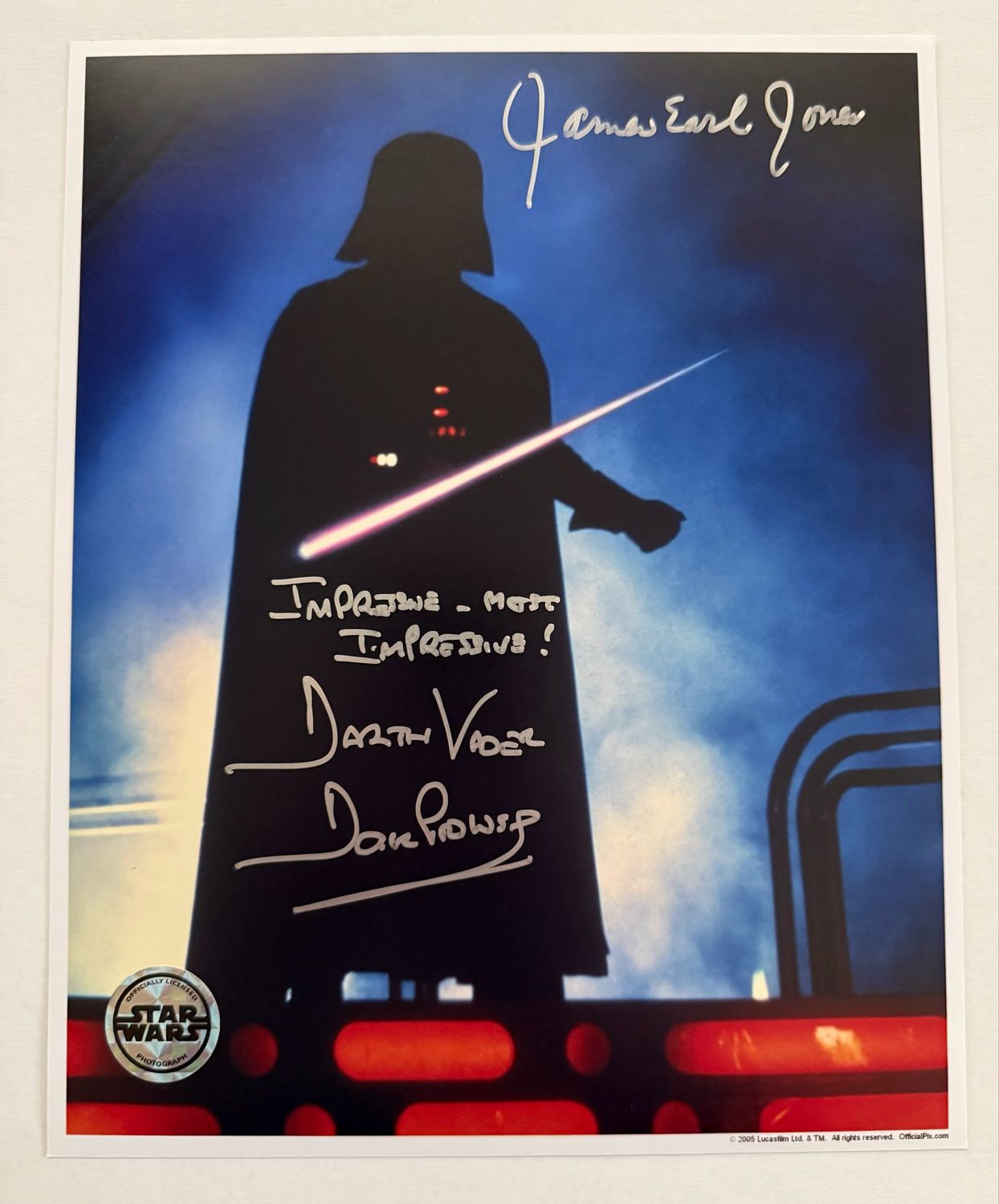 DARTH VADER 8X10 PHOTO SIGNED BY DAVE PROWSE AND JAMES EARL JONES