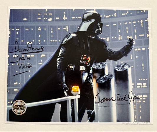 DARTH VADER 8X10 PHOTO SIGNED BY DAVE PROWSE AND JAMES EARL JONES